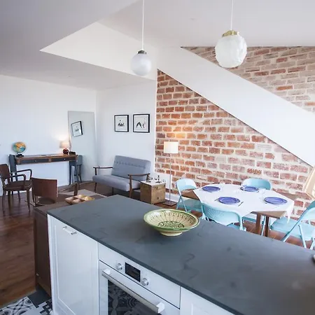 Lovelystay - Graca Terrace With River View アパート