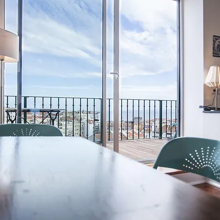 アパート Lovelystay - Graca Terrace With River View リスボン
